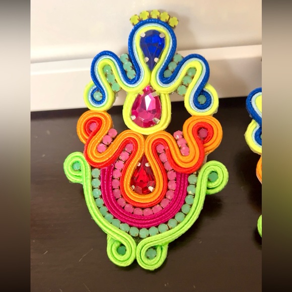 Piñata Barbie Earrings - Picture 4 of 4